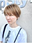 襟足スッキリくびれショート×ハイライト