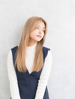 トッカ ヘアアンドトリートメント 難波店 ストレートレイヤースタイル