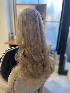 ラビスモア(Lovis moa) ホワイトベージュ