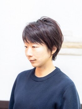 アズヘアー(A-Z Hair)の写真/白髪が気になるあなたに明るい白髪染めやハイライトを提案☆マンツーマンで安心して悩みを話せるサロンです