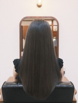 ロスカ(Loska)の写真/髪質改善効果のあるストレートで、髪の悩みを解消！ダメージレスで自然な仕上がりが嬉しい♪