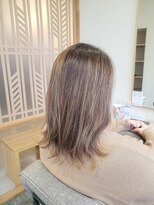 ミリ 国分寺(Mili)&nbsp;ミディアムレイヤー&シルバーベージュカラー