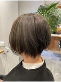 ショートボブ　くせ毛がまとまるヘアー　オリーブグレージュ