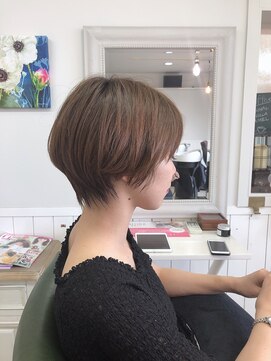 マノンヘアーデザイン(manon hair design..) 女性らしい丸みあるショートボブ