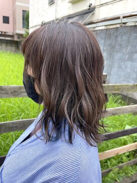 マノハル(MANOHARU) 【わだボブ】透明感、こっそりネイビーイヤリングカラー