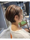 大人ショート横顔美人ミルクティーベージュシースルーハイライト