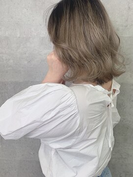 カルナ バイ エルモ(calna by ELMO) 【ホワイトベージュ×結べるボブ】米倉 ミルクティアッシュ