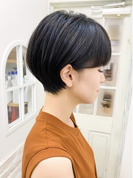 アリュウル 表参道 青山(Allure) 【耳かけショートボブ】【水越】韓国風　ベージュ　グレージュ