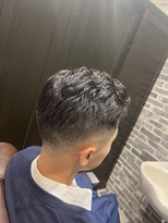 ミリオンバックス 御徒町店(Million Backs)&nbsp;スキンフェード/サイドパート/かき上げ<理容室>[メンズ/御徒町]