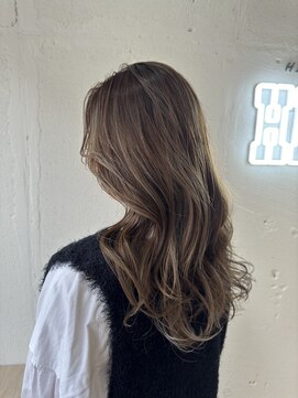 ヘアーワークス ヘルム 渋谷店(HAIR WORKS HELM) 【 HELM】ハイライトで透明感を☆