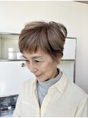 ミセス 70代 ショートスタイル 白髪活かし