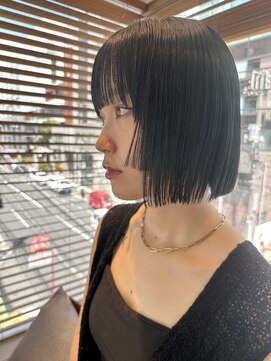 ヤイエ 青山店(yiye) ボブ/姫カット/ レイヤー/ブルーブラック