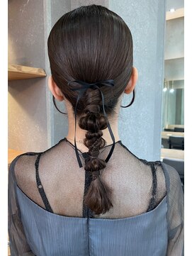 ロンド 表参道店(Lond) タイトで華やかにみせる編みおろし