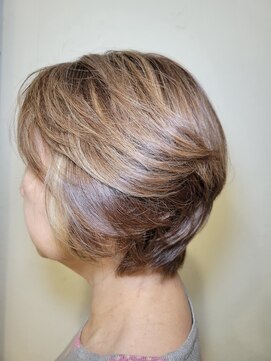 松本平太郎美容室 国立店 40代50代60代70代×ショートレイヤー×イノアカラー×ハイライト