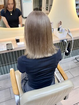 テトラ バイ ネオリーブ 横浜西口店(tetra by neolive) ハイトーン　ミルクティーベージュ　ケアブリーチ　ボブ横浜★