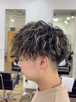 オーシャントーキョー 大阪(OCEAN TOKYO)&nbsp;シャドウパーマ波巻きパーマツーブロック無造作マッシュ