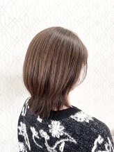 シー(SEA)&nbsp;伸ばしかけに相性◎くびれミディアム×ピンクベージュ