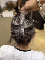 メリー オオサカ(Merly Osaka)&nbsp;心斎橋/バレイヤージュ/レイヤーカット/海外レイヤー