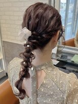 ルノン フィージュ(LUNON fieju)&nbsp;黒髪クラゲヘアーオリーブグレー小顔ココアベージュ