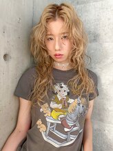 クリーム(CREAM) ウェーブが可愛い♪ハイトーンレイヤーウルフ