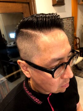 バーバー アカダマ 七三刈り上げ