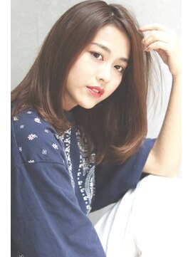 ディスオモテサンドウ 表参道(This OMOTESANDO) 【This OMOTESANDO表参道】品のあるツヤサラ美髪ストレート☆