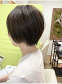 小頭ショートヘア