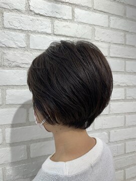 ルスト(L.u.s.t) ショートボブ