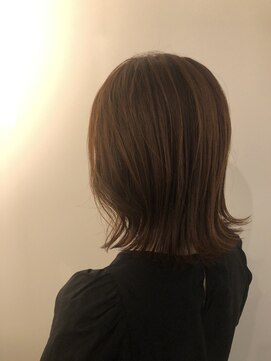 ジルコ ZiRCO やわらか外ハネウルフスタイル