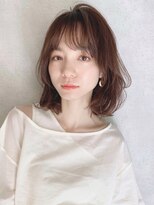 テテ(tete.)&nbsp;斜めバングひし形ミディアムレイヤー