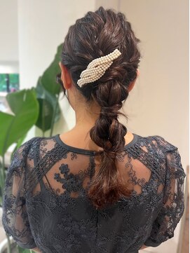 シーン(SCENE) ヘアアレンジ　ポニーテール　編み込みヘア　【天神/今泉】