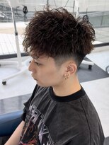 オーシャントーキョー(OCEAN TOKYO)&nbsp;スパイラルパーマツーブロック刈り上げラウンドマッシュ韓国黒髪