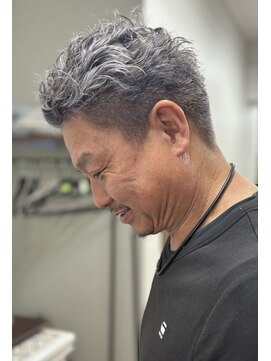 ヨシトモ(YOSHITOMO) イケオジスタイル