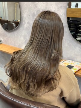 ブルーアンドカンパニー(BLUE&Co.) ベージュ