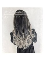 リアラ 渋谷(LIALA) ブリーチ、ダブルカラー、インナーカラー、イヤリングカラー