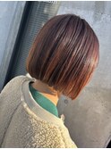 切りっぱなしボブ×ピンクブラウンカラー