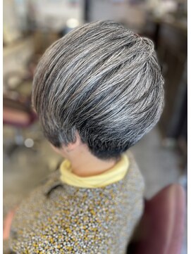 サーティエイト(38) 白髪いかし 大人可愛い 丸みくびれショート/カット/ボブ/元町/