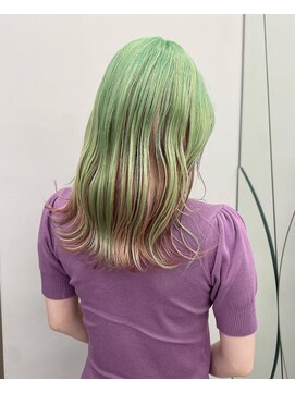 オーン 渋谷(OOn) ペールミントグリーン×さくらピンク