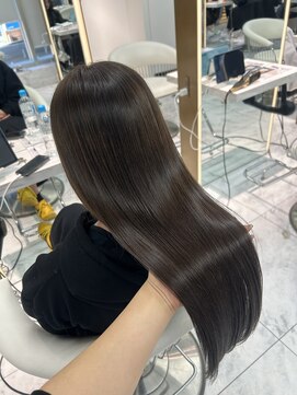 ロンドルピナス 小倉(Lond Lupinus) ミディアムレイヤーカット/似合わせカット/大人ガーリー/20代