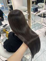 ロンドルピナス 小倉(Lond Lupinus) ミディアムレイヤーカット/似合わせカット/大人ガーリー/20代