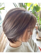 白髪ぼかし・ハイライトで、透明感と立体感のある大人カラーへ。【熊本／並木坂/白髪ぼかし】