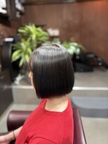 アオイ(Aoi)&nbsp;艶々のまとまるボブ♪ブルーハイライトで立体感をプラス