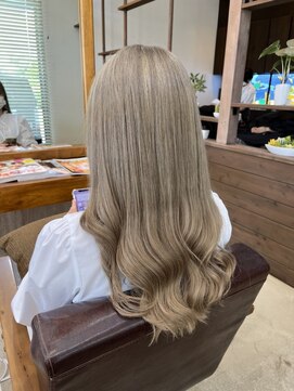 ラ メール ヘア デザイン(La mer HAIR DESIGN) シルバーベージュ/ハイトーンカラー