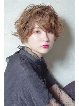 クシュ 所沢西口プロぺ通り(kusyu... ) ペールベージュセクションカラーグラデーションカラー外ハネボブ