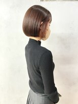 フランチェスカドットボブ(francesca.bob)&nbsp;ぱつっとラインのミニボブ×インナーピンクベージュ【笑笑】梅田