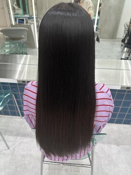 ロンドルーチェ 心斎橋(Lond luce) ダークアッシュ/ミディアムレイヤーカット［髪質改善/縮毛矯正］