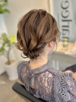 マーリー(marlee)&nbsp;ボブでもできるアップスタイル