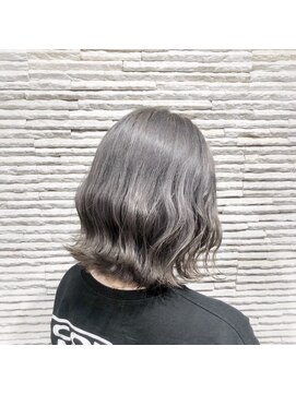 ビスイル 秋葉原店(Vis ill) くびれボブミニウルフ透明感シルバーアッシュグレージュカラー