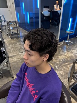 アンサー 千葉中央(UNSER prod by THE DAY) 【MEN’S HAIR/サーフカール/刈り上げセンターパート/千葉】