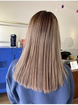 ラック 津田沼(LUCK) ミルクティーベージュ/ヘーゼルベージュ/ブリーチ/学割U24